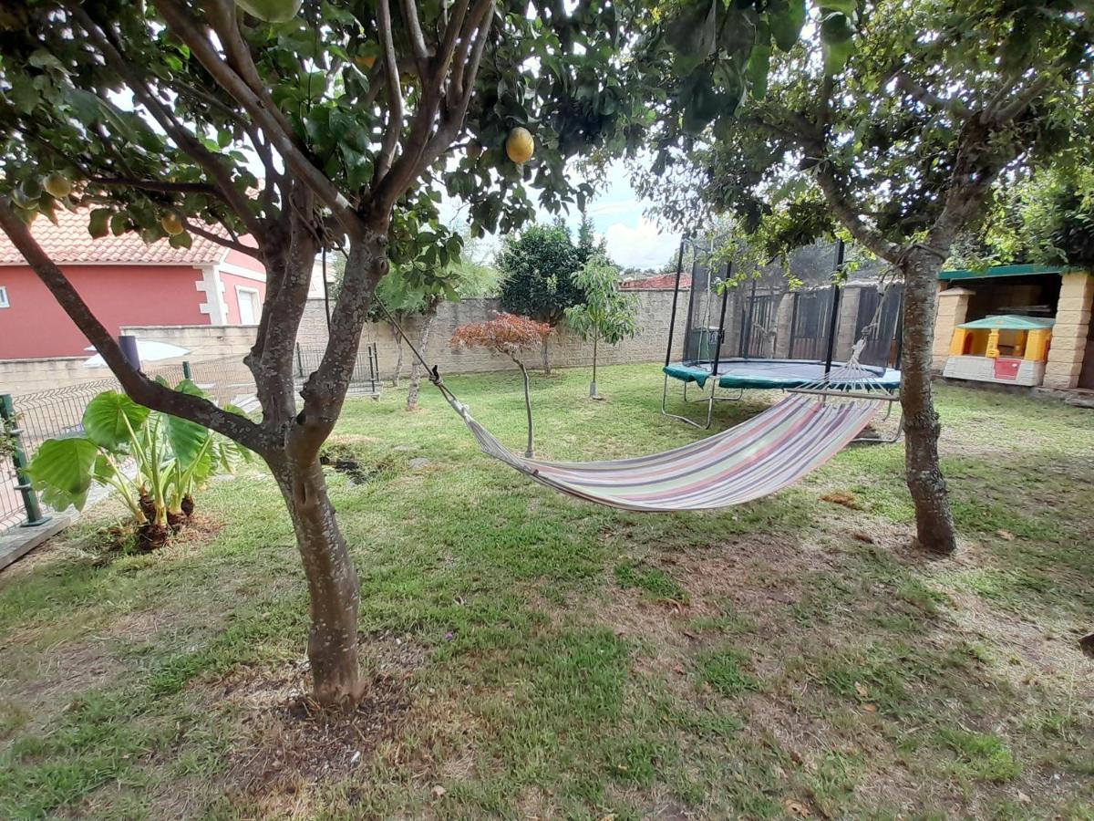 La Casa De Las Ranas Poio Luaran gambar